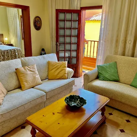 Lovely Spacious In The Center - * ビラフロール