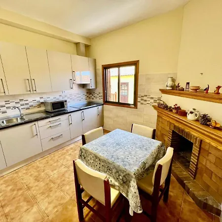 Lovely Spacious In The Center - * 维拉弗洛尔