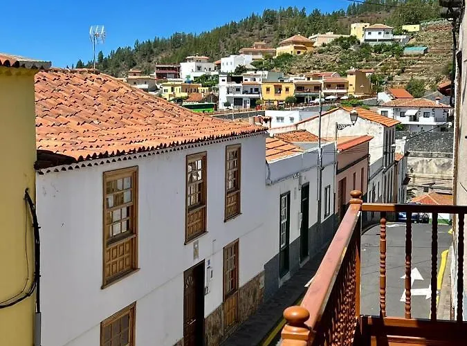 Apartament Lovely Spacious In The Center -