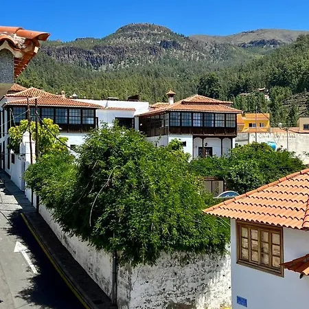 Lovely Spacious In The Center - *