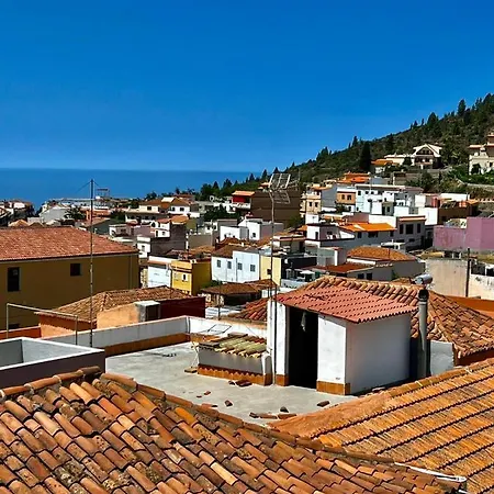 דירה Lovely Spacious In The Center - *