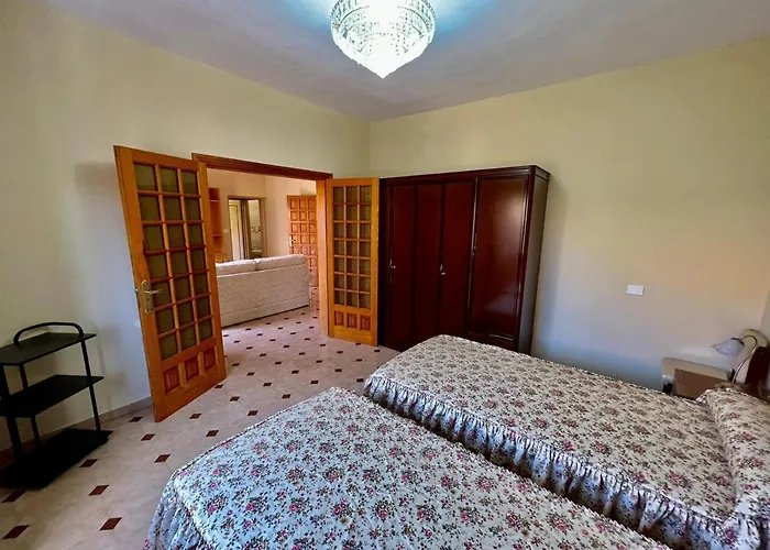 Lovely Spacious In The Center - Lägenhet *